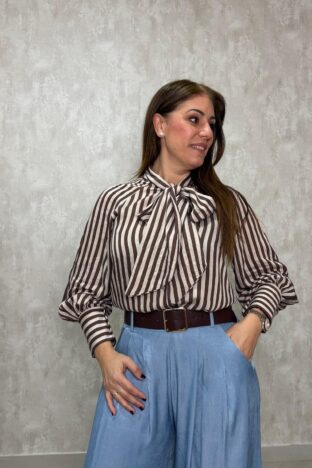 Blusa moña rayas marrón