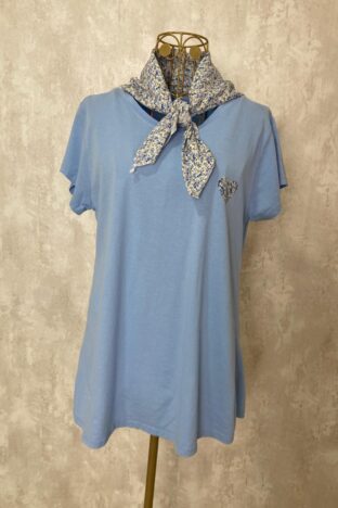 Camiseta pañuelo celeste