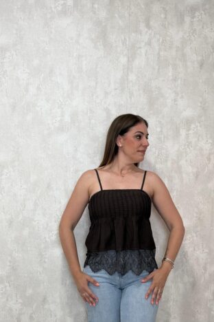 Top encaje marrón