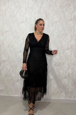 Vestido negro tul