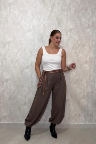 Pantalón bombacho marrón