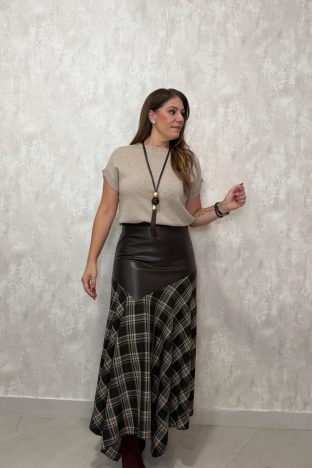 Falda cuero cuadros